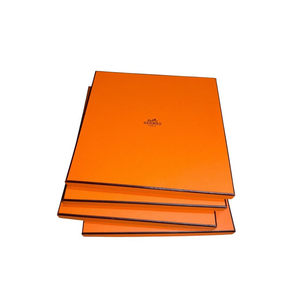 Four Hermes Scarf Boxes - EMPTY - Picture 2 of 4